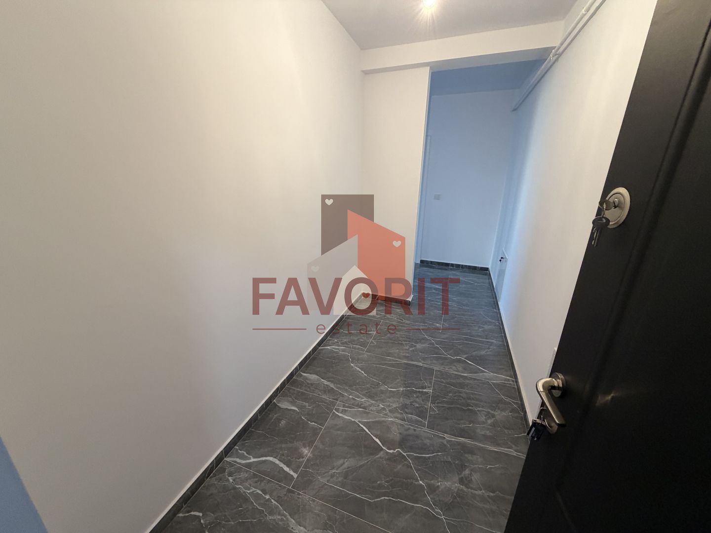 Disponibil imediat. Decomandat. TVA 21% inclus in pret - Poză 4