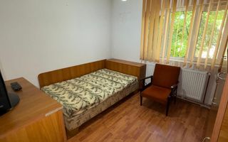 vand apartament 3 camere , zona Splai Mihai Viteazul ,et 1, incalzire - Poză 1