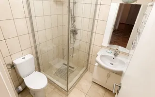 Apartament de închiriat – 3 camere, 2 băi, 72 mp - Poză 16