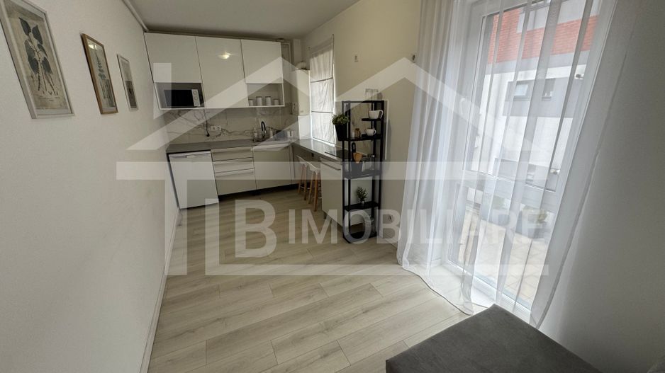Apartament cu o camerea, 37mp, garaj , Zona Crinului Residence - Poză 5