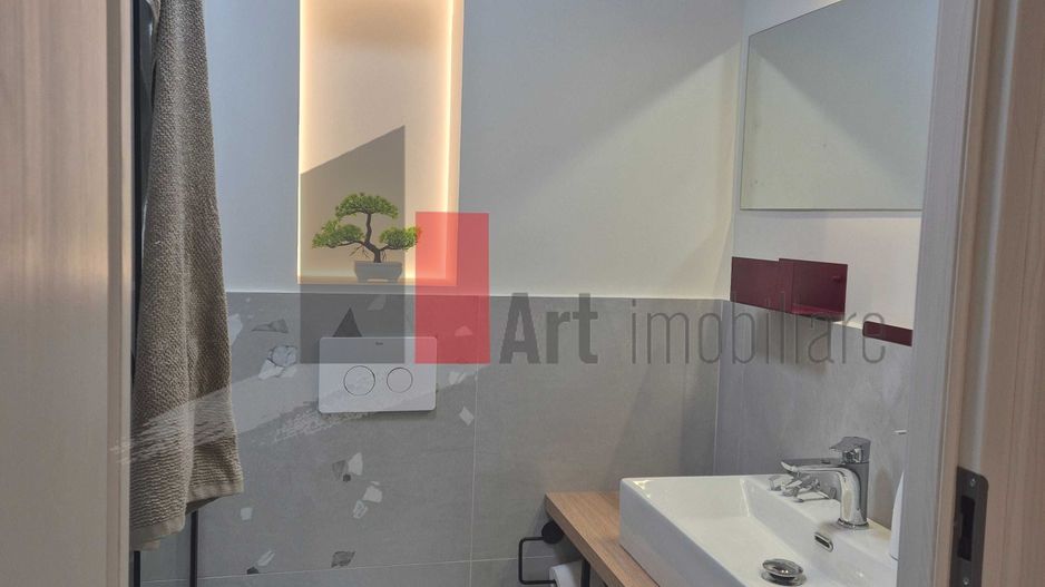 Inchiriez apartament 4 camere, complet renovat, - Poză 6