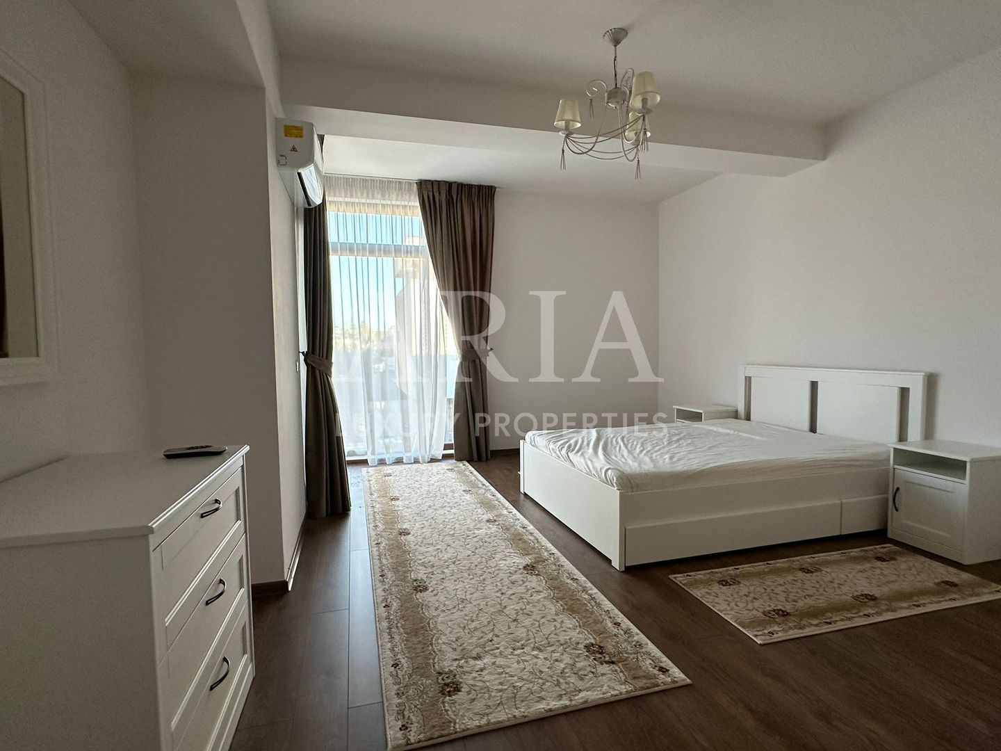 GRAND VILLA  PIPERA EROU IANCU NICOLAE - Poză 12