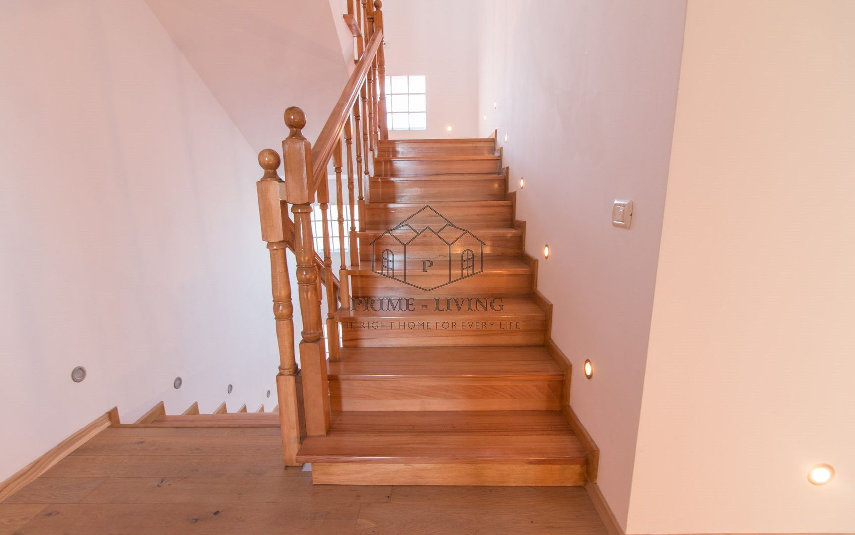 VILA CU 5 CAMERE LA INCHIRIERE IN IANCU NICOLAE - Poză 8