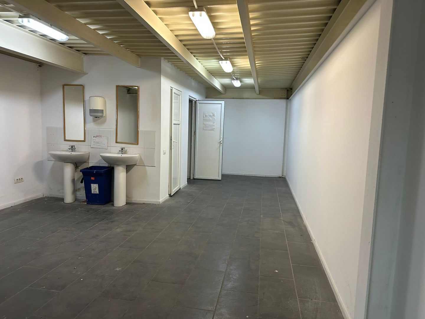 Spatiu depozitare - logistica 2.519 mp si birouri Chiajna A1 - Poză 19