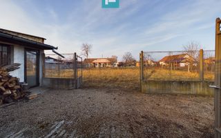 Casă generoasă în Periam județ Timiș - Poză 16