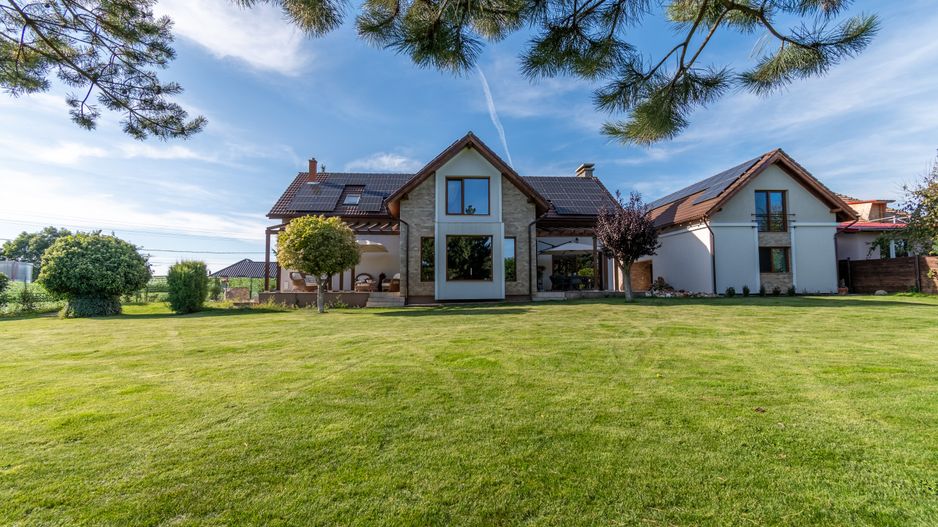 Proprietate exclusivista de vanzare: 2 case | 9 camere | 2000 mp teren - Poză 2