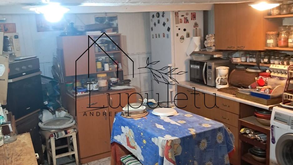 Casă de Vânzare | 3 Camere | 140 MPU | Anexe | Comuna Rosia - Poză 4
