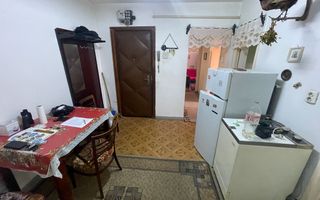 Apartament  cu 3 camere -Zona Dambu-B-dul 1848 - Poză 9