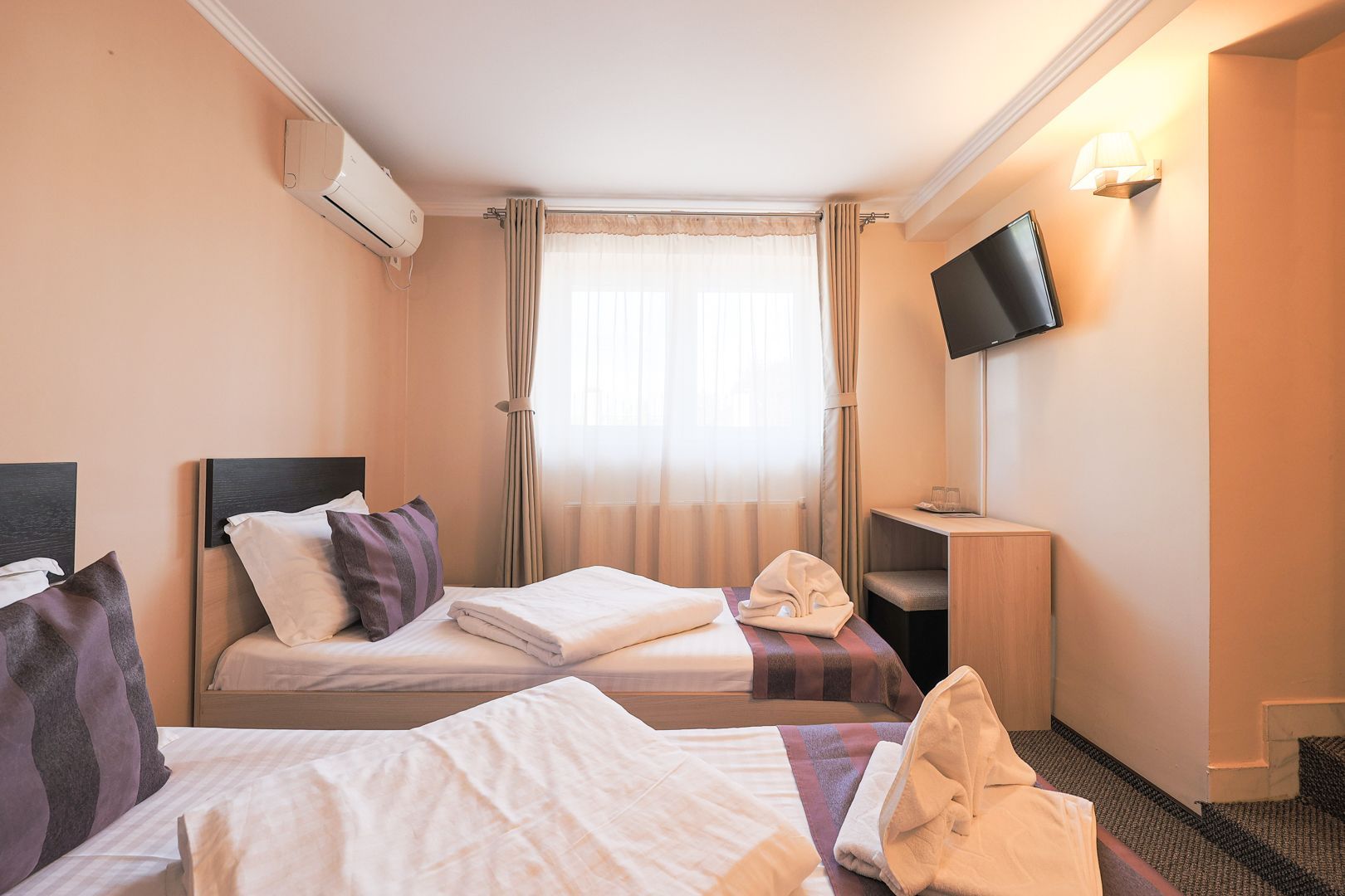 Flexibilitate într-o locație cheie, ideală pt hotel, cămin, clinică. - Poză 18