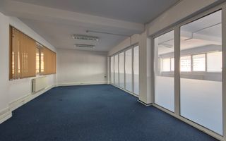 Clădire de birouri in Brasov - Poză 4