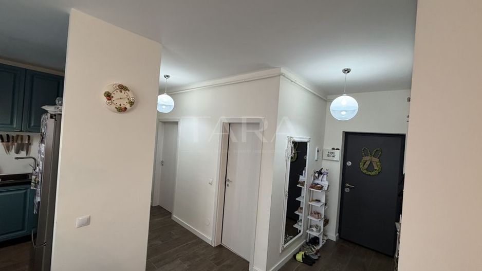 Apartament decomandat cu 3 camere, 2 terase de 10 mp, parcare și boxă. - Poză 4