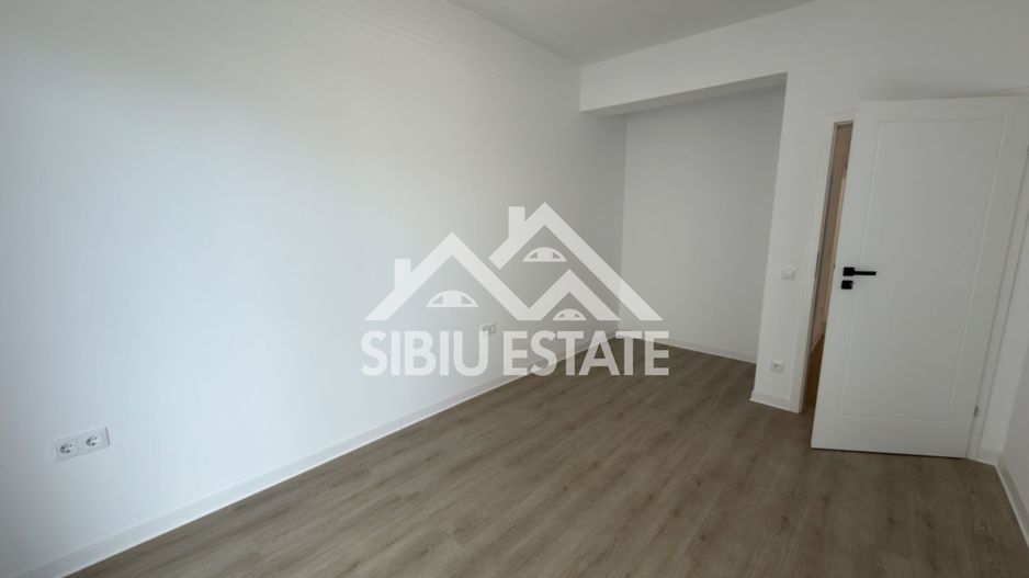 Te poti muta imediat, 2 camere Intabulat, Finisat la Cheie etaj 1 - Poză 3
