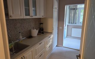 Inchiriez apartament 3 camere - Poză 1