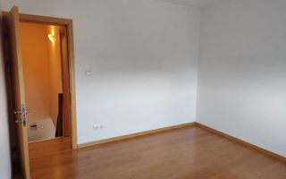 Apartament 3 camere de vânzare | Sibiu, Central | 52 mp - Poză 2