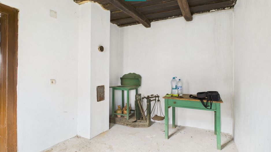 Casă cu 4 camere în Buhani, Dezna - Poză 5