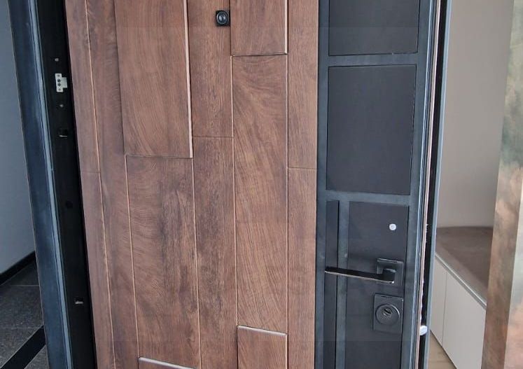 Apartament lux 80 mp utili 3 camere 2 bai si parcare subterana - Poză 17