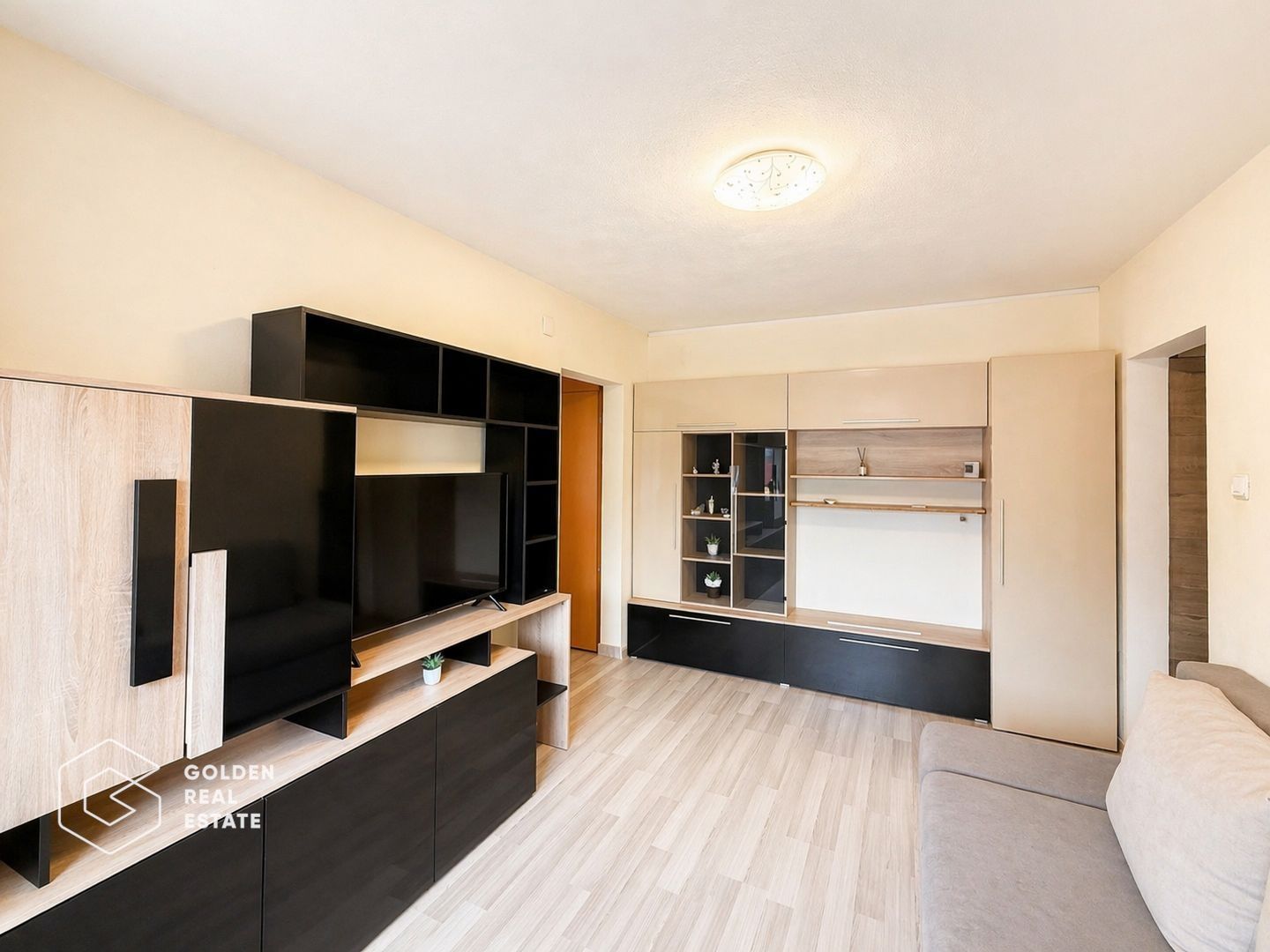 Apartament 2 camere, parter, zona UTA - Poză 2