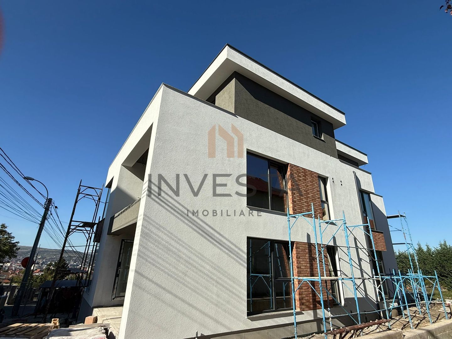 Oportunitate de investitie! Spatiu in proximitatea Grand Hotel Italia! - Poză 2