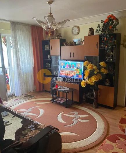 Zona Zimbru apartament cu 2 camere ideal pentru investitii - Poză 1