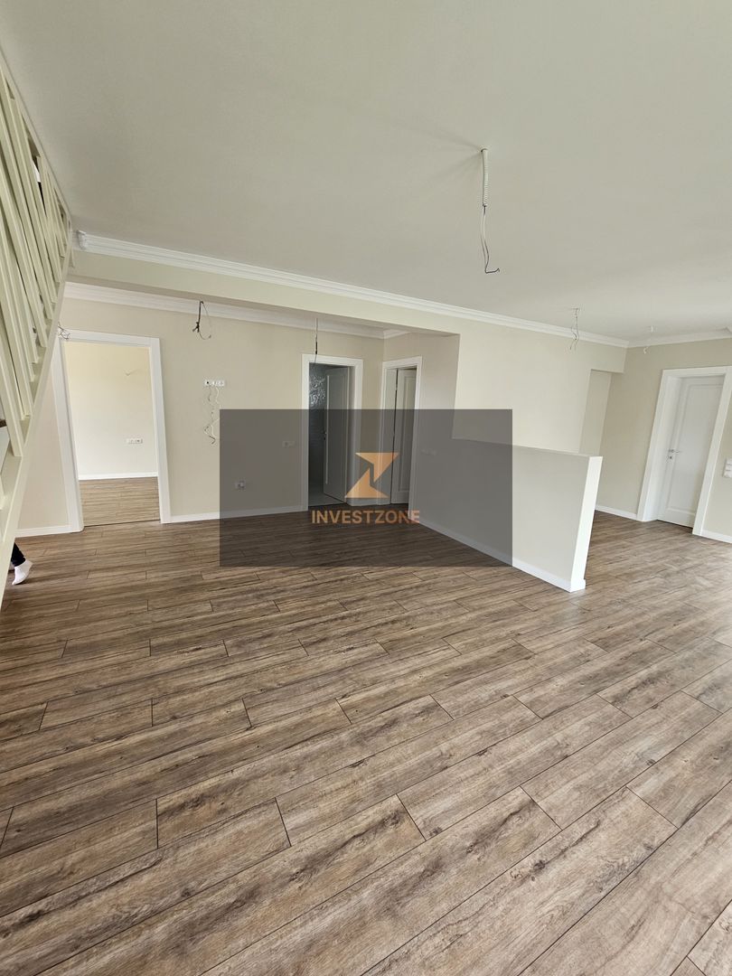 Casa de vanzare cartierul Viena-Oradea - Poză 2