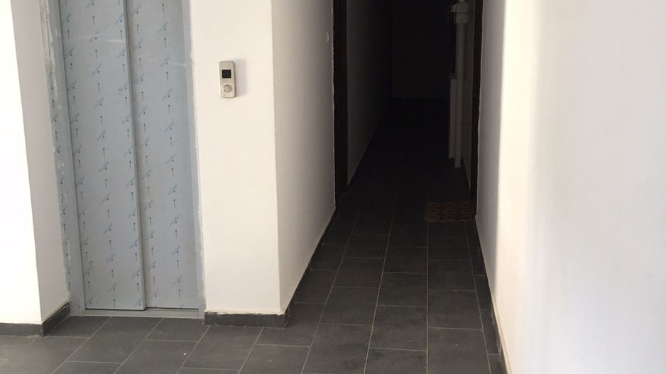 Apartament 3 camere Dambul rotund - Poză 1
