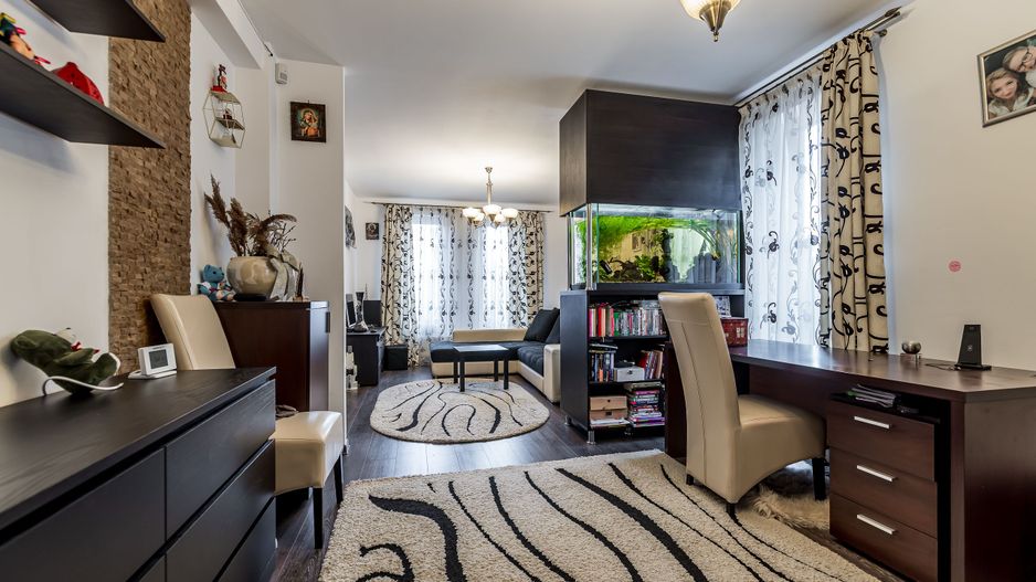 Casă în Westfield | 140 mp utili | P+M | 3 camere | curte + anexe - Poză 2