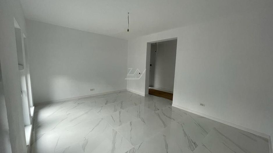 COMISION 0! Duplex finalizat - 5 camere, 3 bai. Panouri fotovoltaice. - Poză 2