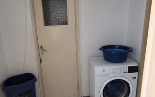 Apartament superb cu trei camere, Piata Sudului, 125.000€ negociabil - Poză 11