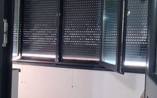 De vanzare apartament cu 3 camere, Piata Centrala, et. 3, 105.000 euro - Poză 8