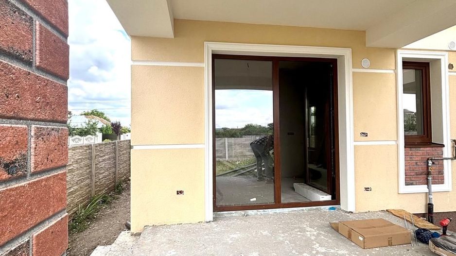 Duplex cu 4 camere, vatra satului, toate utilitatile - Sacalaz - Poză 2
