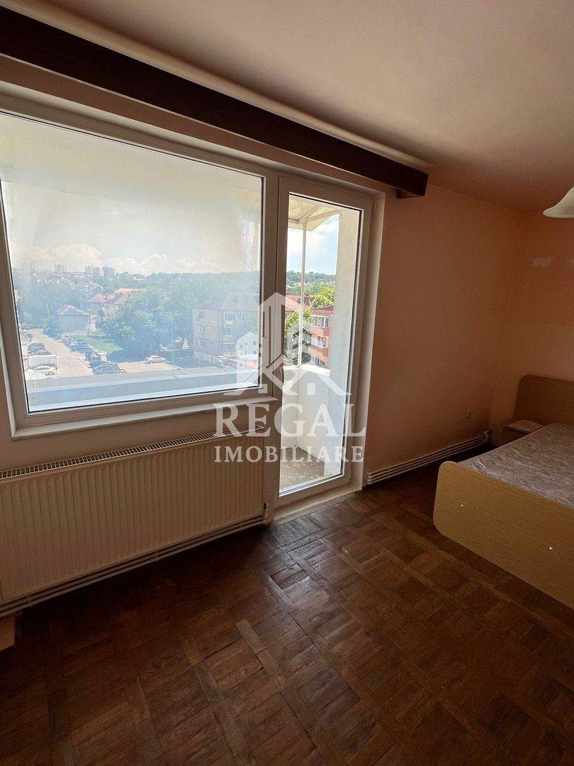 Apartament 3 camere – Ultracentral, vedere spre pietonală și Parc - Poză 6