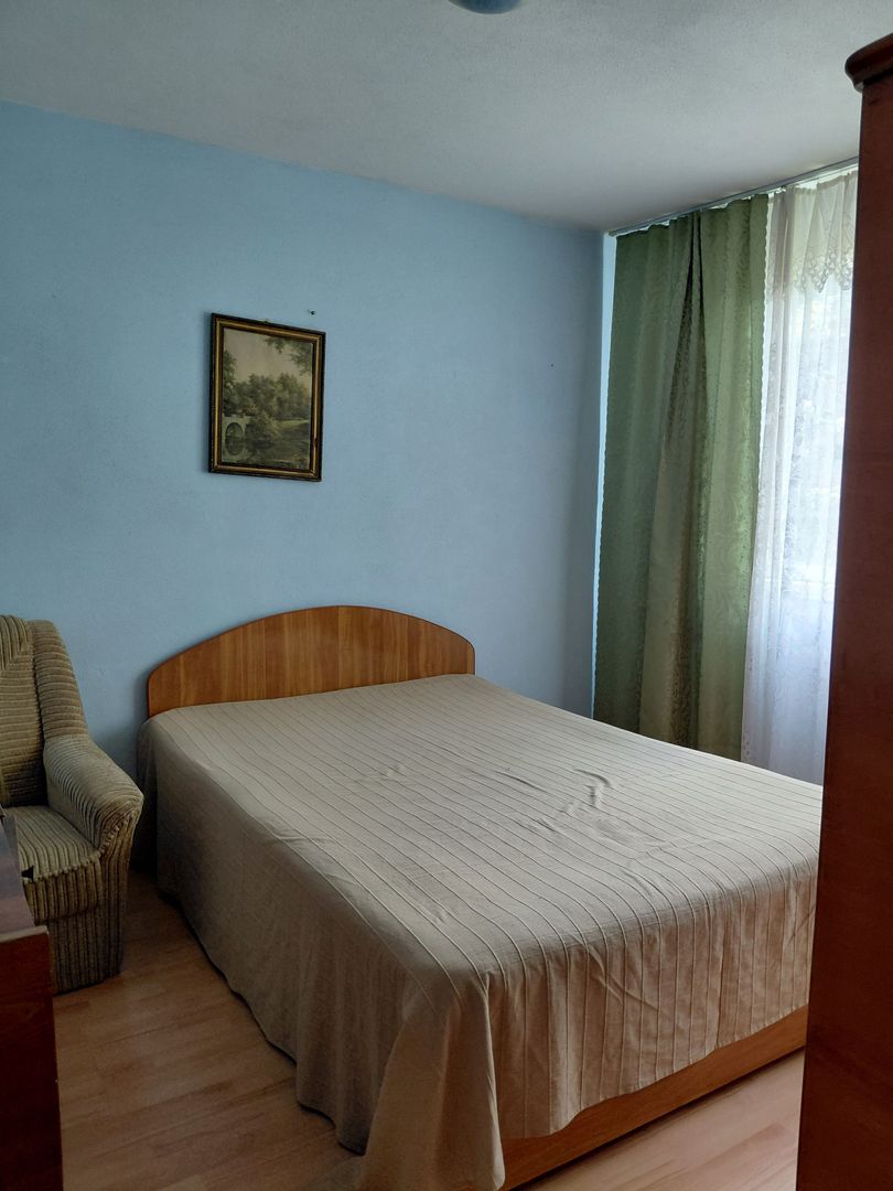 Apartament cu 2 camere Tiglina 1,et.2,strada Saturn zona pietei - Poză 2