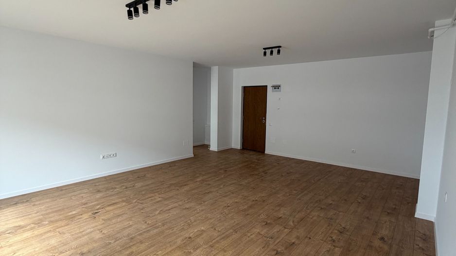 Apartament două camere, finisat nou, zona Eroilor - Poză 2