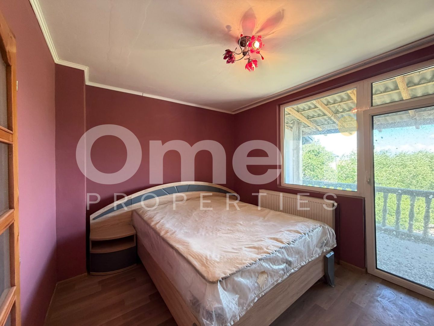 Apartament cu 3 camere | pe 2 niveluri | cu garaj | zona centrala | sat Arinis - Poză 5