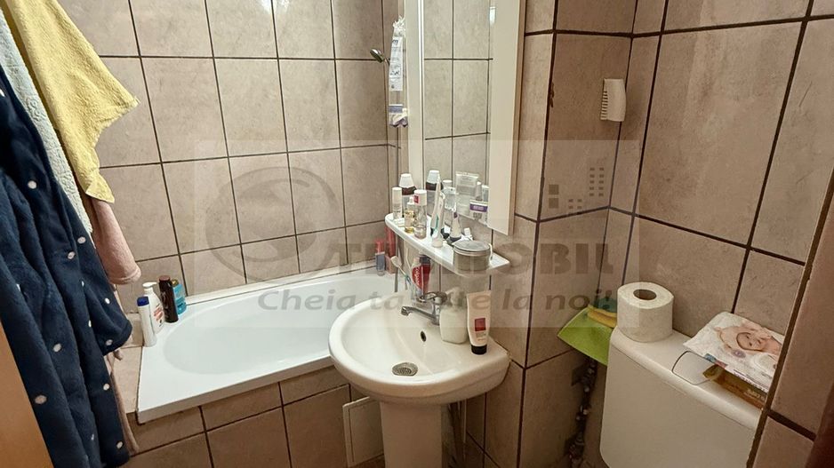 Apartament 2 camere, investiție cu chiriași 92000 EURO - Poză 13