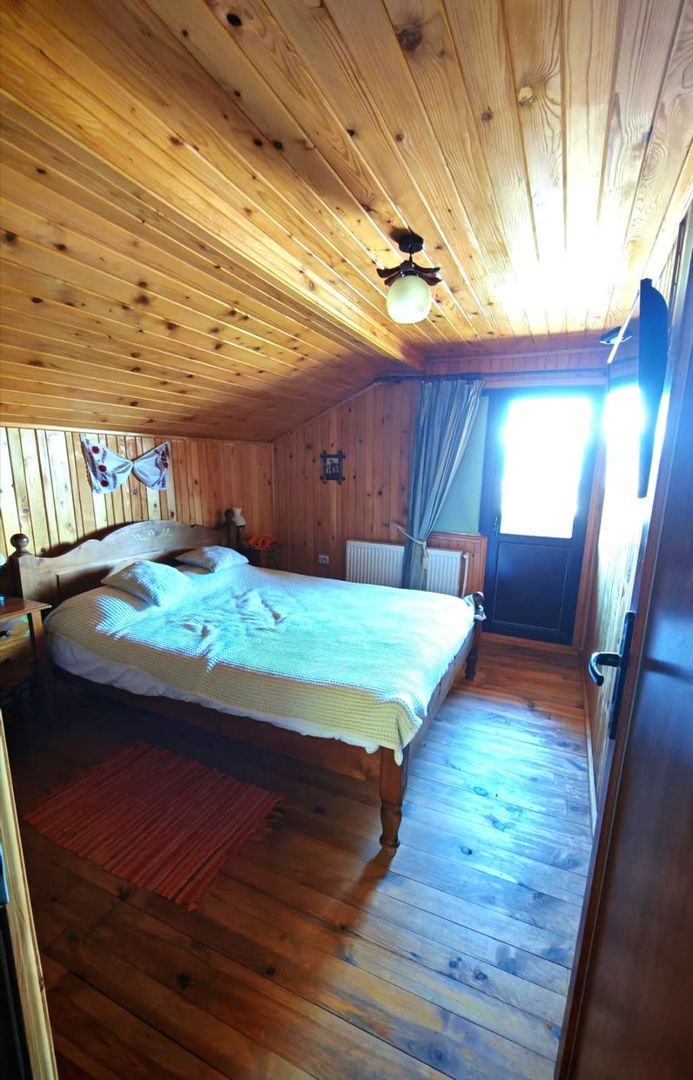 Casa / pensiune investitie sat Pestera, Moieciu, Bran - Poză 17