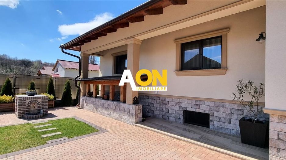 Casa 4 camere finisaje de lux 950 mp teren Com. Ciugud - Poză 22