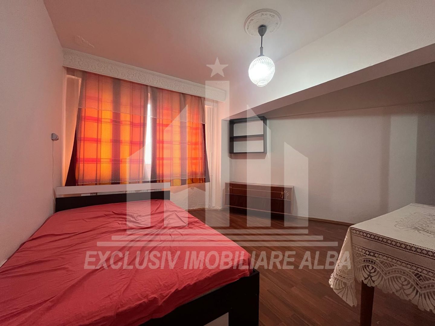 Garsoniera decomandata etaj intermediar - Poză 1