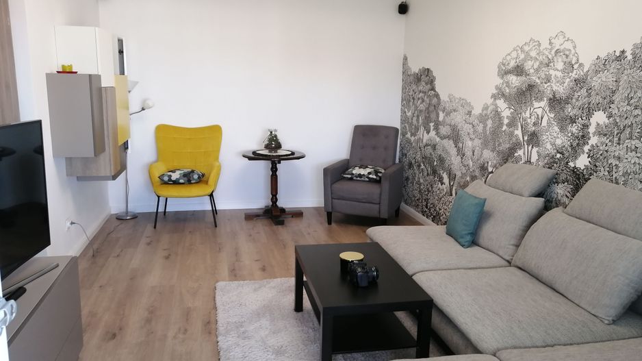 Inchiriere apartament mobilat si utilat, zona centrala - Poză 1