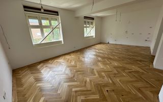 Apartament renovat în clădire istorică - are garaj - Poză 20