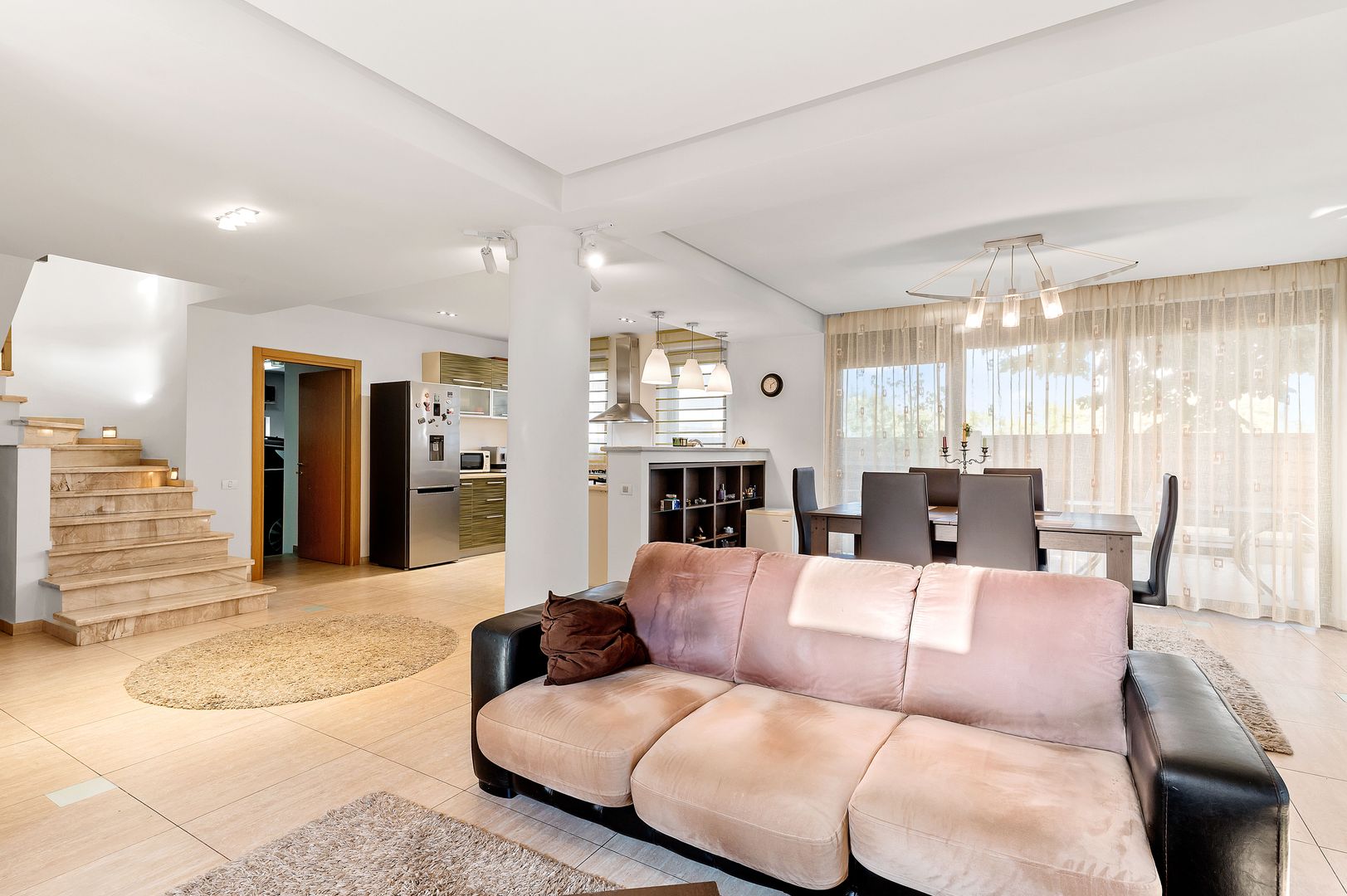 VANZARE Vilă PREMIUM cu 6 camere în zona Central, OTOPENI - Poză 7