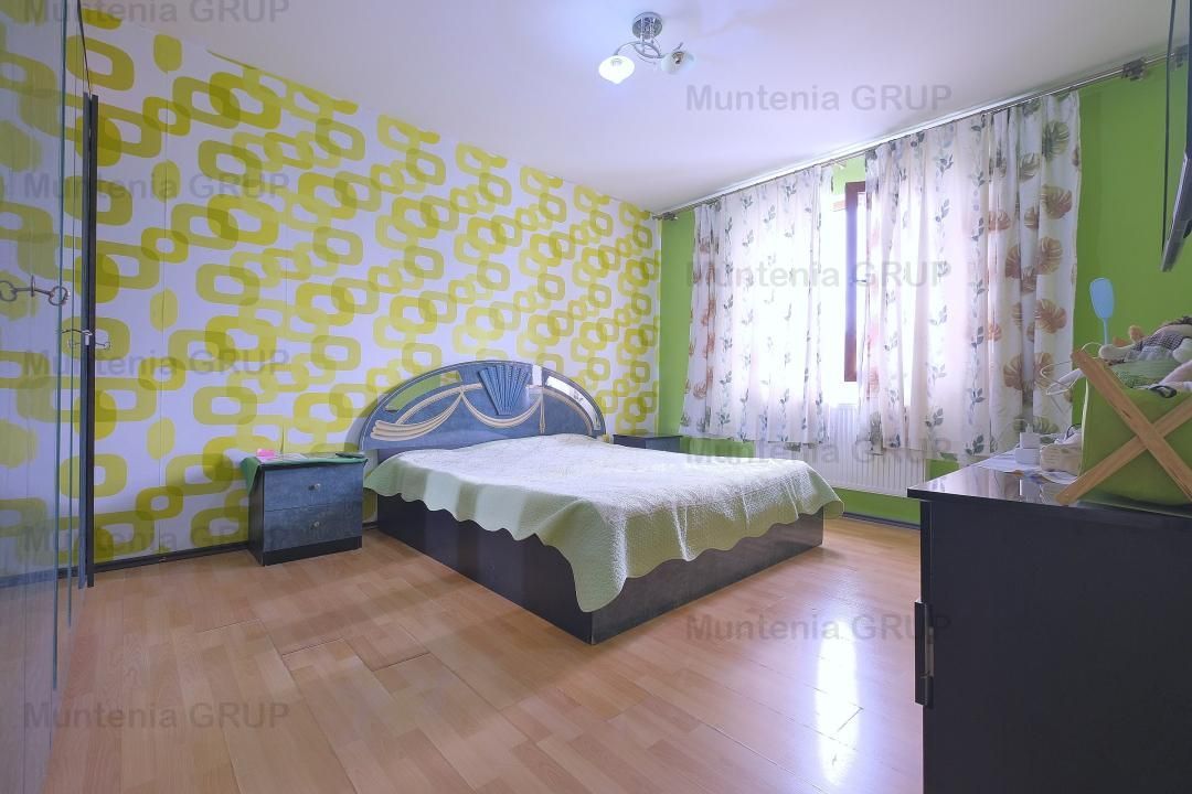DOBROESTI - Str. Doinei, vila P+E+M, 6 camere, 3 bai cu fininsaje LUX - Poză 14