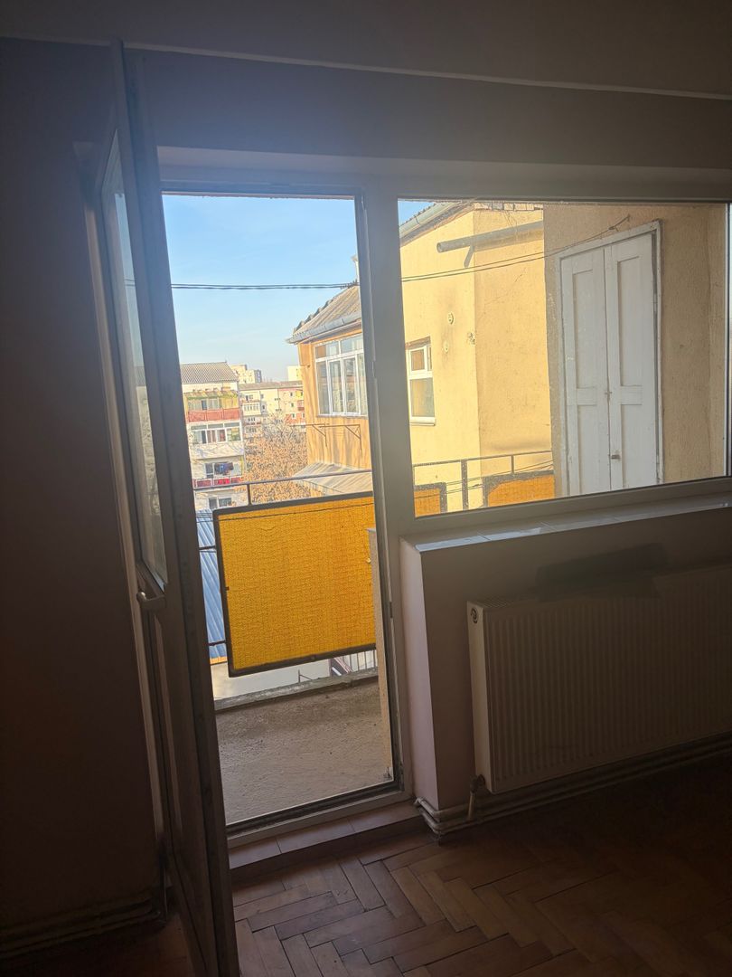 BRASADAS vinde ap 3 cam etaj 4/4 in Micro 16. - Poză 6