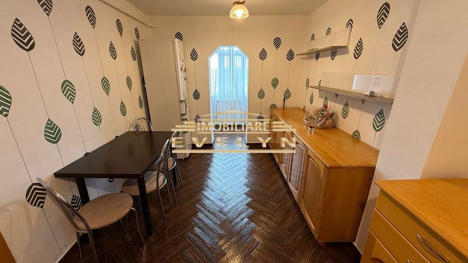 Apartament 2 camere, decomandat – Zona Donici - Poză 4
