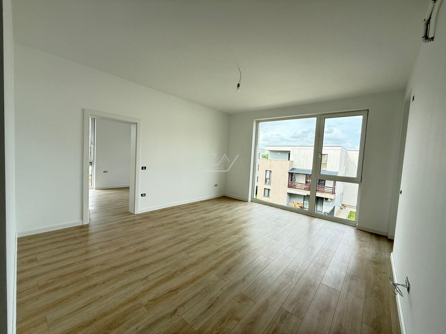 Bloc finalizat. Finisaje superioare. Loc de parcare. - Poză 2