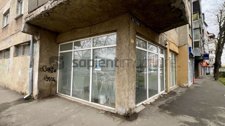 Sapient | Spațiu comercial _ Piața 22 Decembrie, Oradea - Poză 1