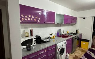 De vânzare apartament cu 4 camere decomandat, zona Piața Mare - Poză 3