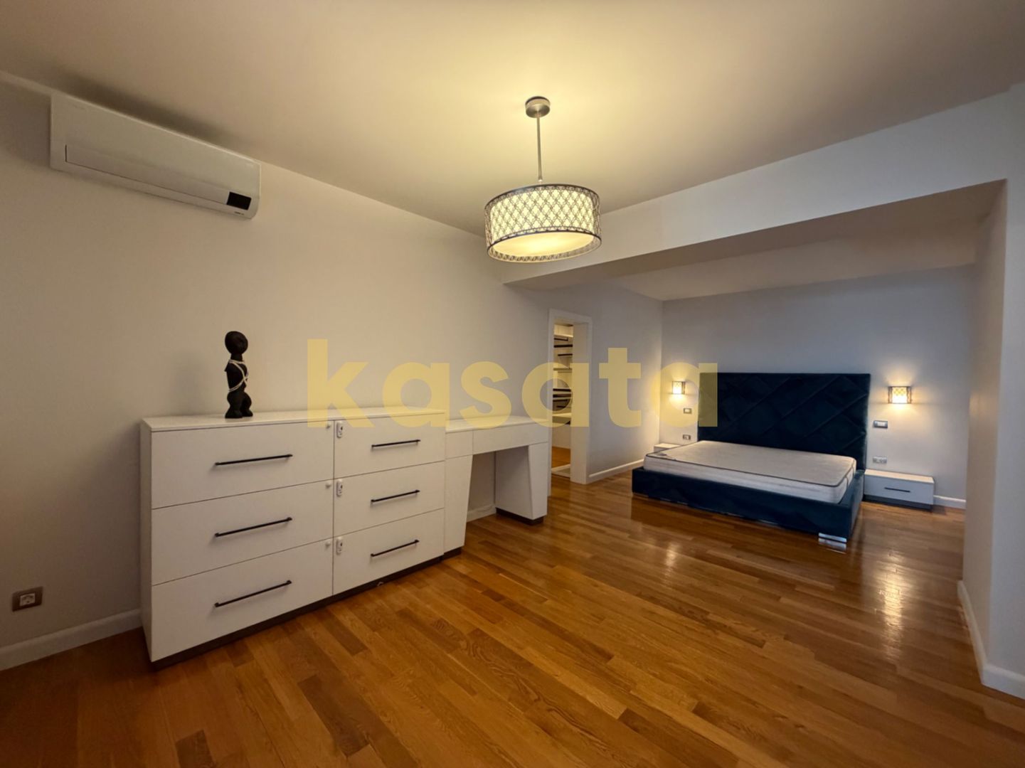 Apartament 4 camere | Premium | Upground | Panoramic Lake & City Views - Poză 8