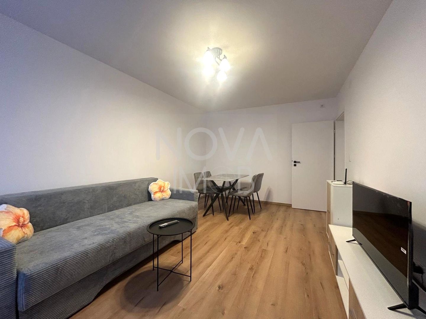 Apartament 3 camere, prima inchiriere - Strand - Poză 2