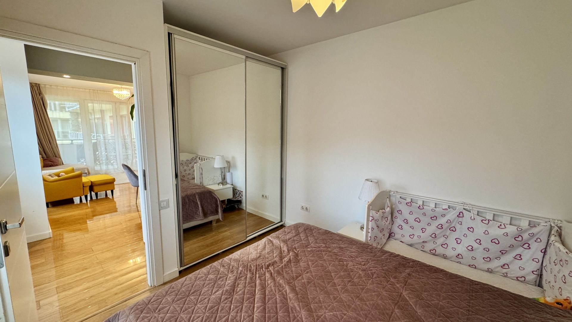 Apartament luminos cu 3 camere, complet mobilat, vedere panoramică spre Tâmpa - Poză 8